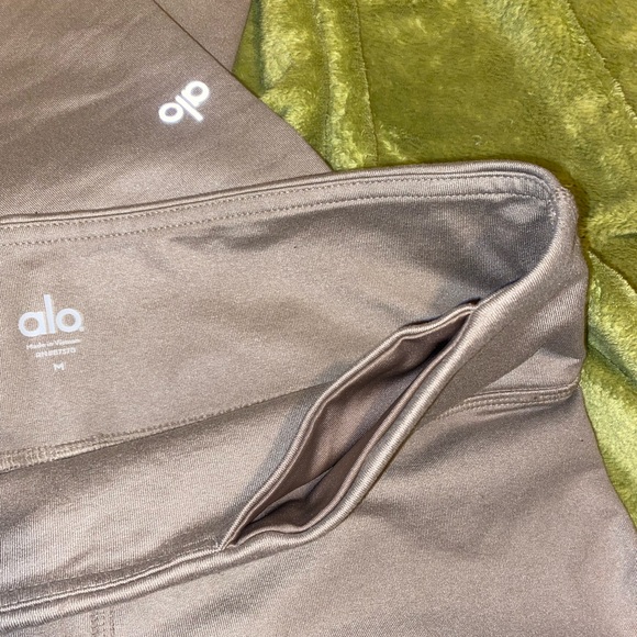Tan alo full length leggings, size M - Picture 2 of 4